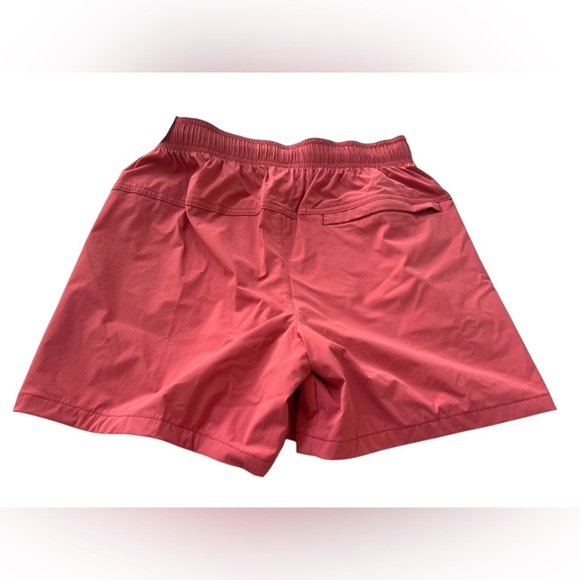 NWT VRST Men’s 5” Everyday Shorts in Pink Rouge in size S - Picture 6 of 9